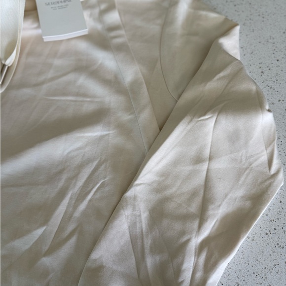 Maternity Nursing Hoodie - Picture 3 of 4